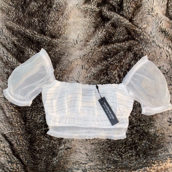 manirere de voir Tops - Sleeved Crop Top